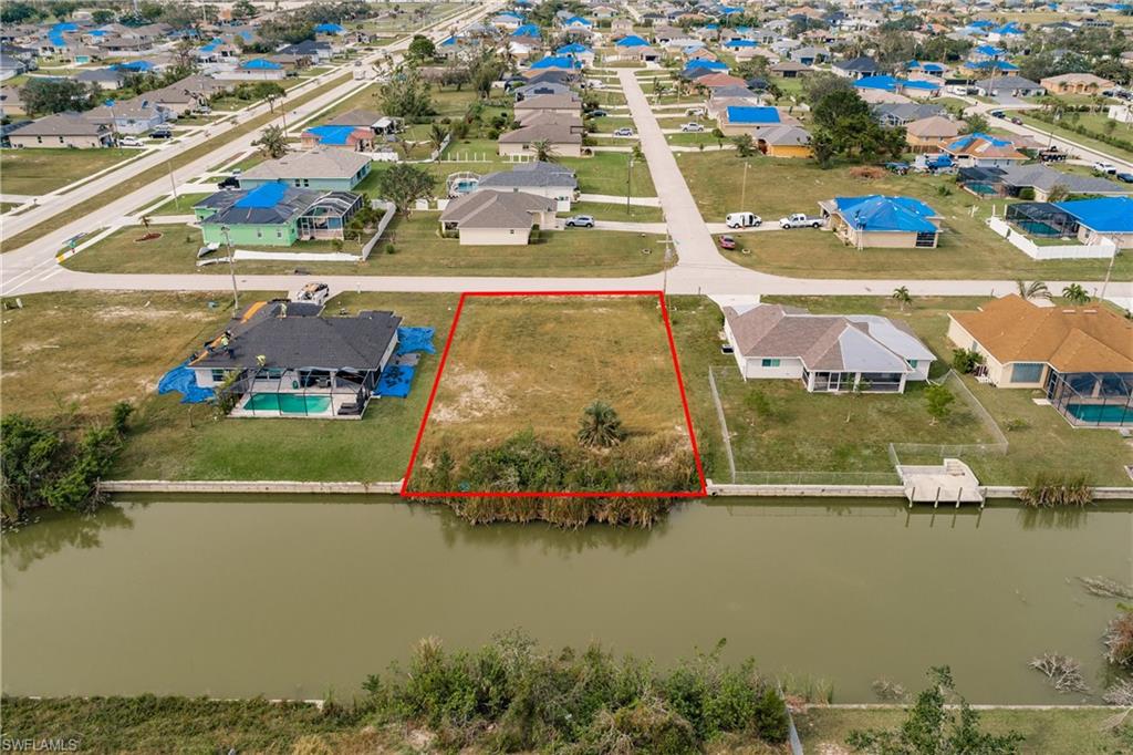 CAPE CORAL - Land