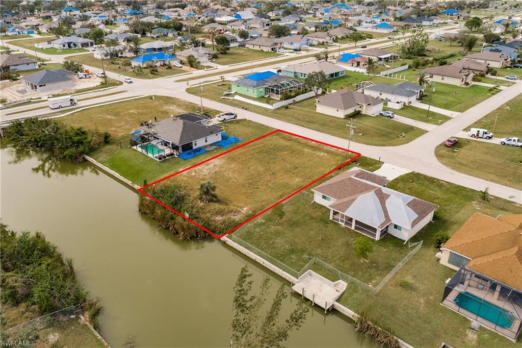 CAPE CORAL - Land