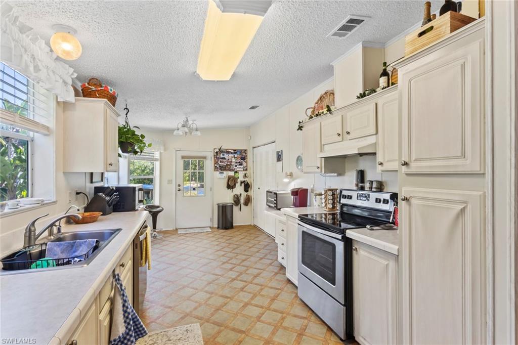 29414 Pine Villa CIR