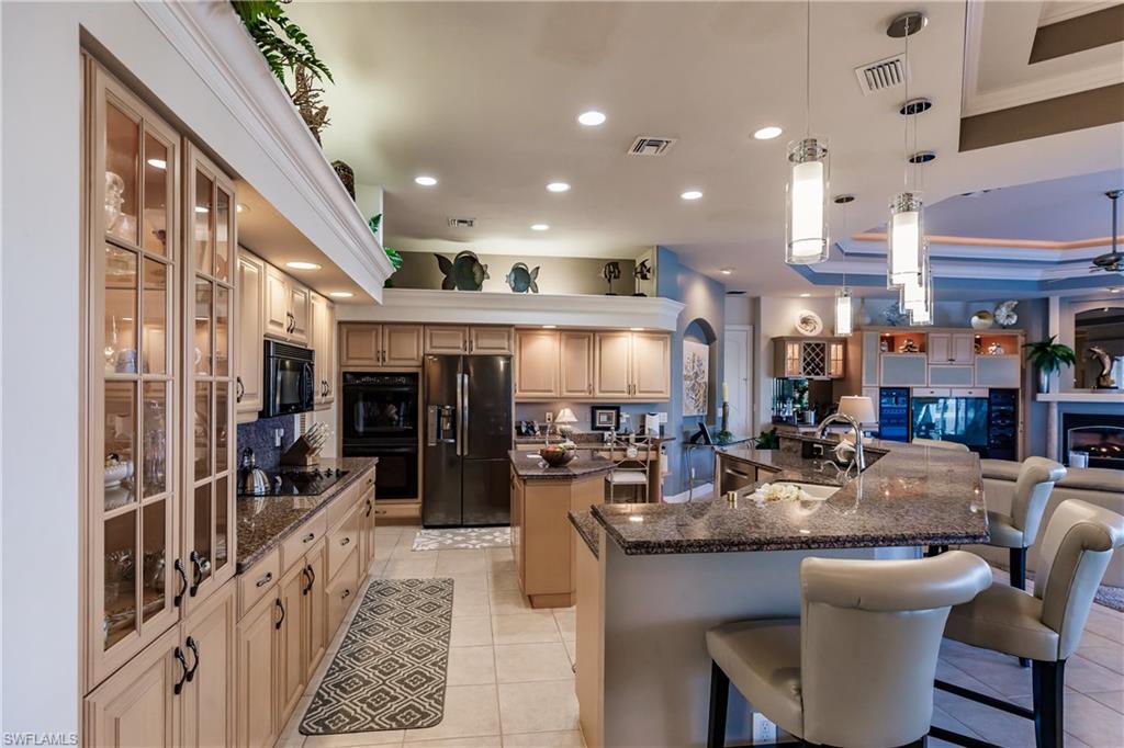 MARCO BEACH - Residential