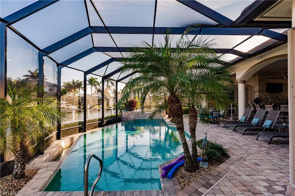 MARCO BEACH - Residential