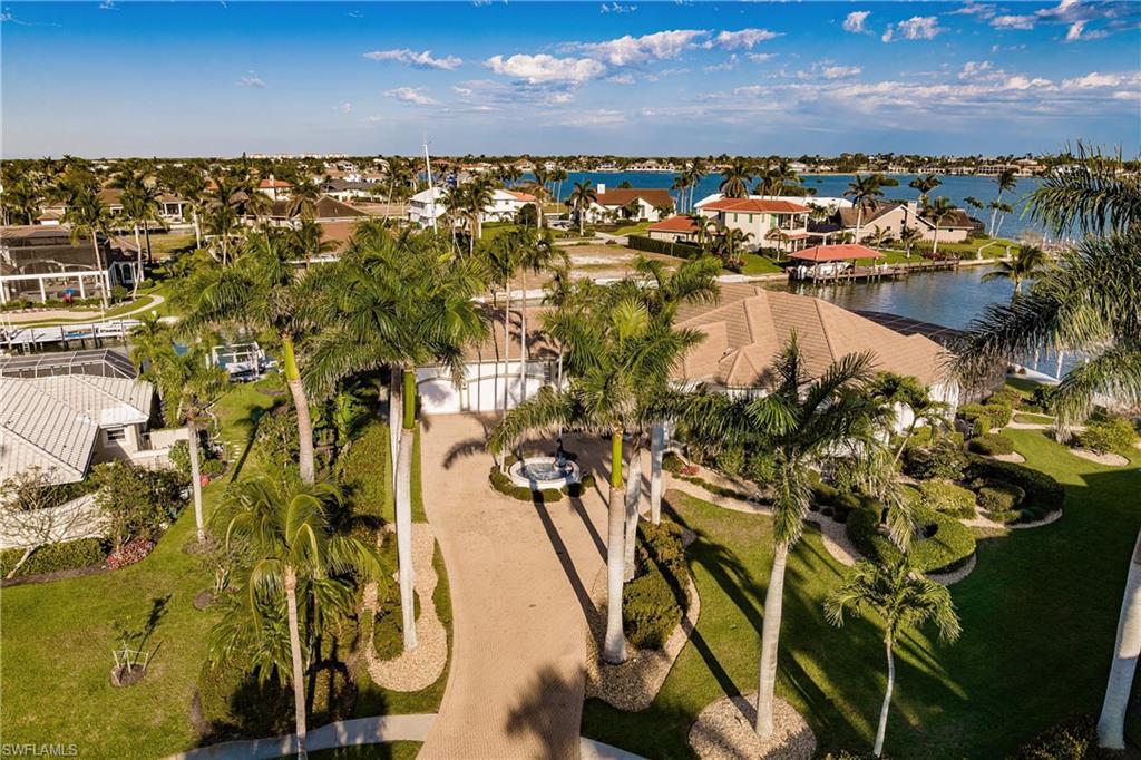 MARCO BEACH - Residential