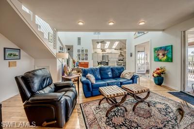 GALT ISLAND SHORES - Residential