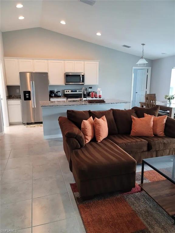 CAPE CORAL - Residential Lease