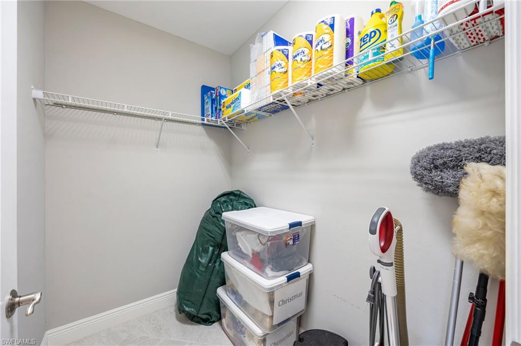 CARRIAGE HOMES AT LIVINGSTON LAKES - Residential