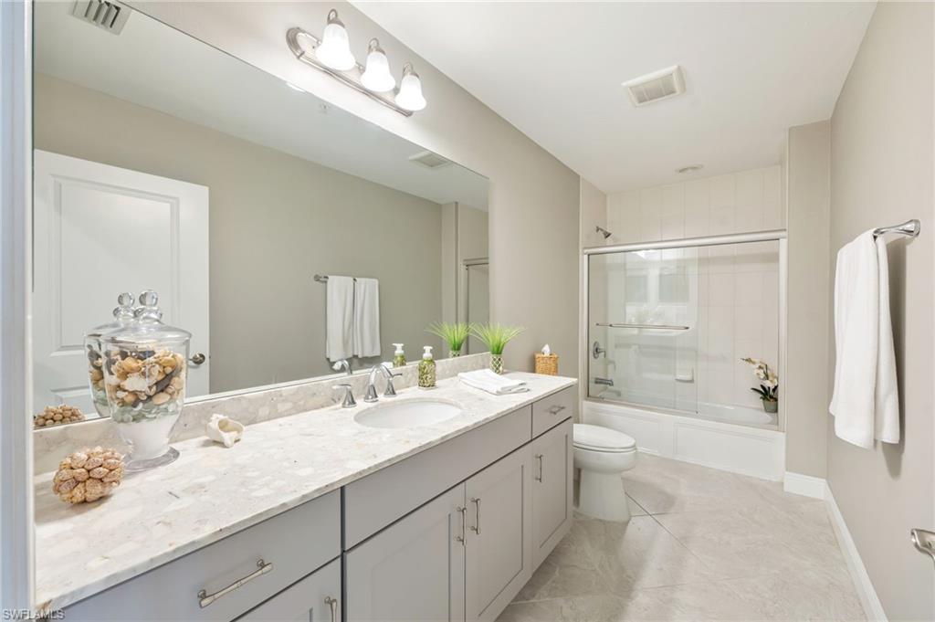 CARRIAGE HOMES AT LIVINGSTON LAKES - Residential