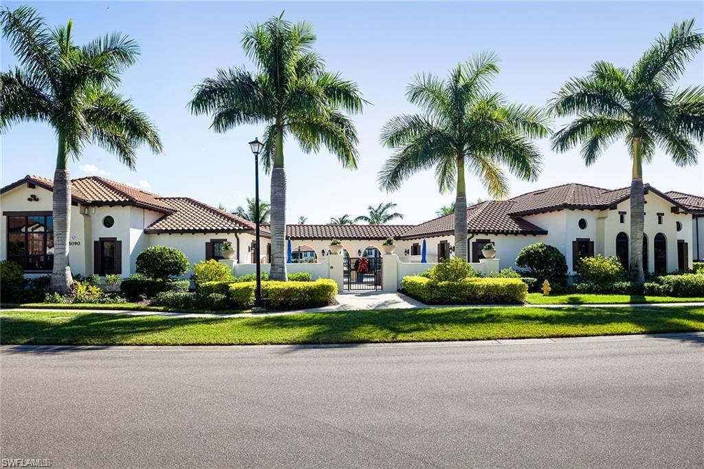 CARRIAGE HOMES AT LIVINGSTON LAKES - Residential