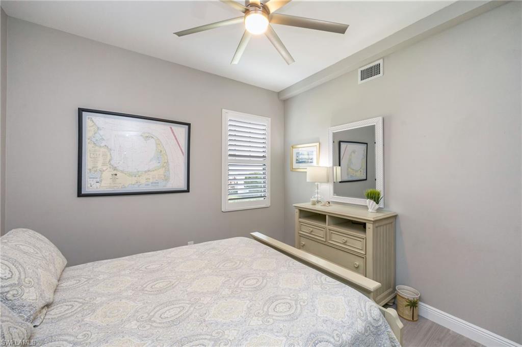 CARRIAGE HOMES AT LIVINGSTON LAKES - Residential