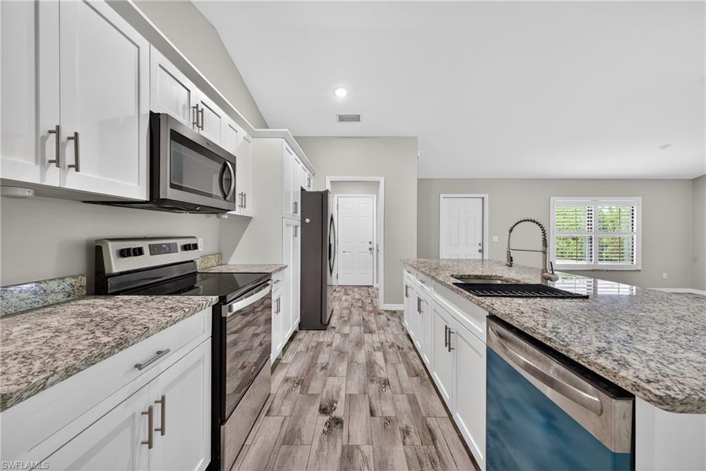 SAN CARLOS PARK - Residential Lease