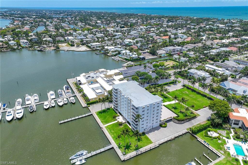 BAY TERRACE - Residential