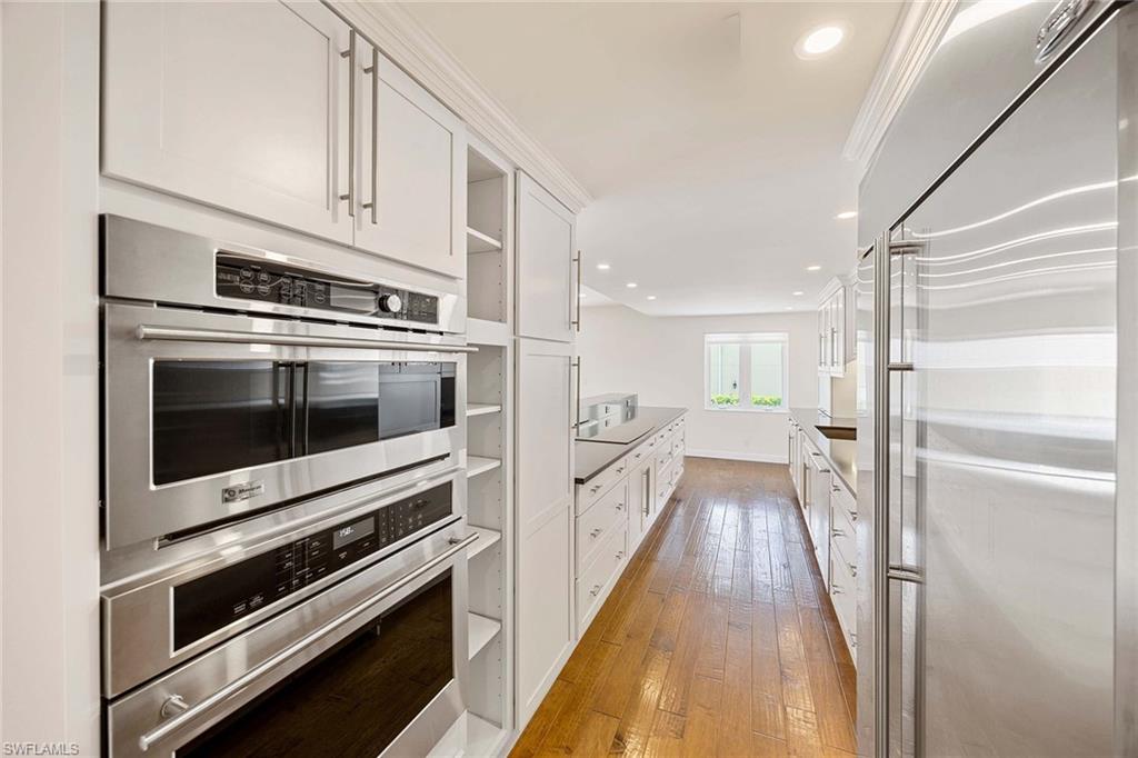 BAY TERRACE - Residential