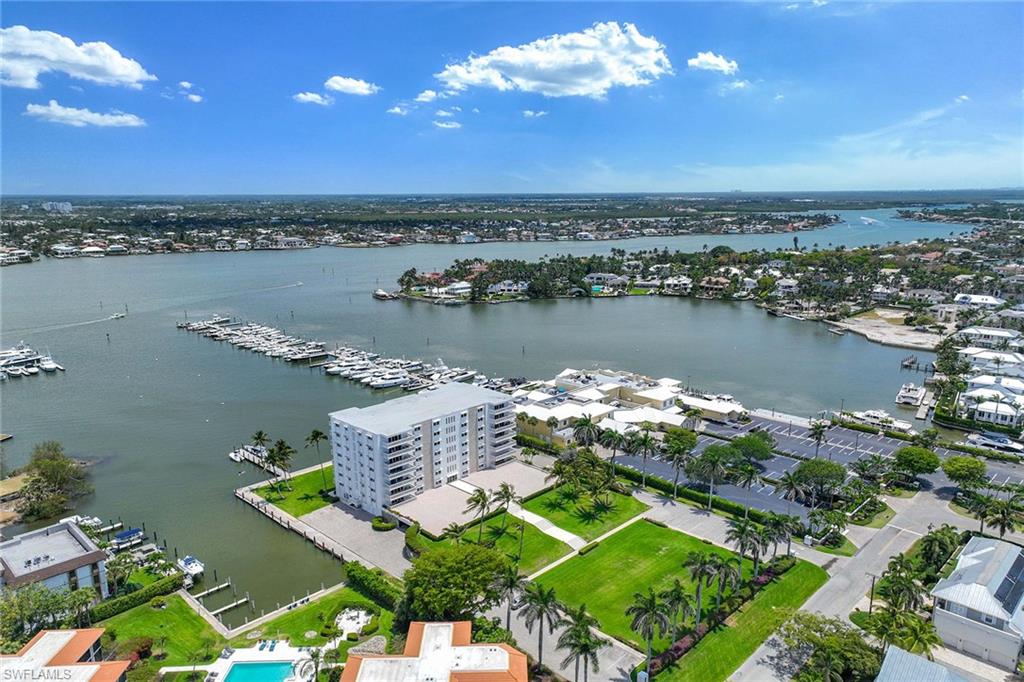 BAY TERRACE - Residential