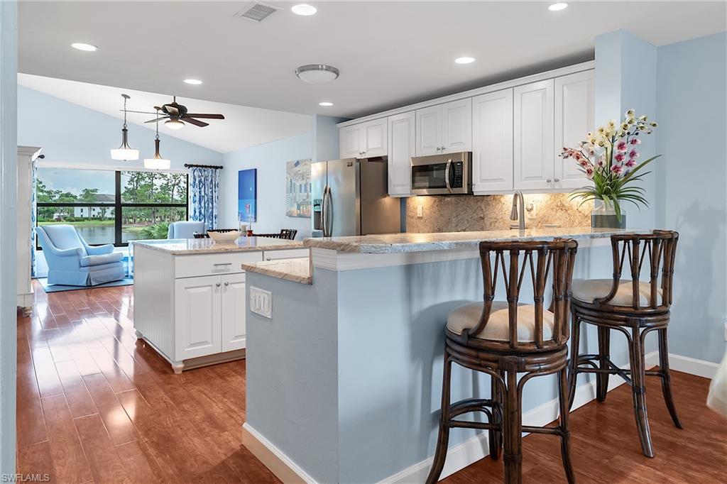 195 Fox Glen DR 3-195