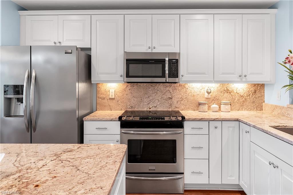 195 Fox Glen DR 3-195