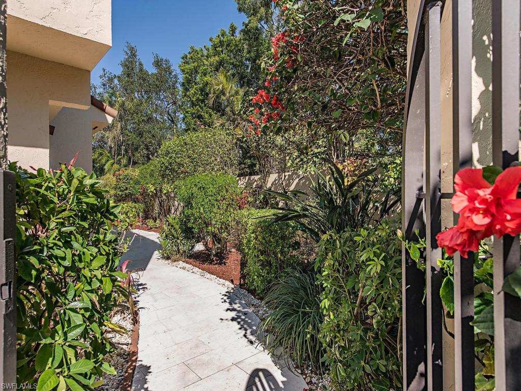 SAND POINTE - Residential