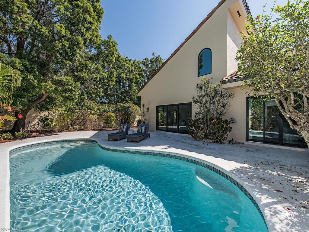 SAND POINTE - Residential