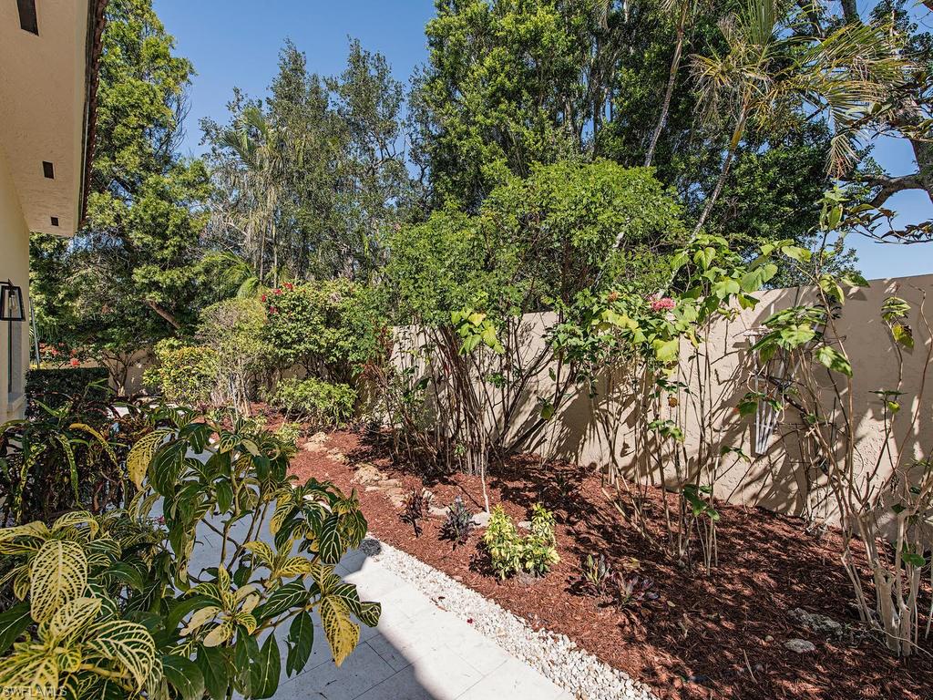 SAND POINTE - Residential