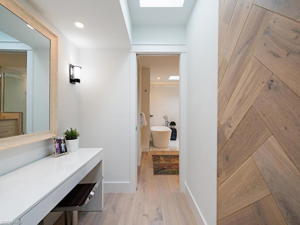 SAND POINTE - Residential