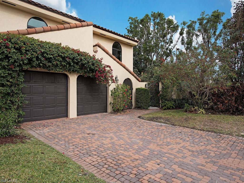 SAND POINTE - Residential