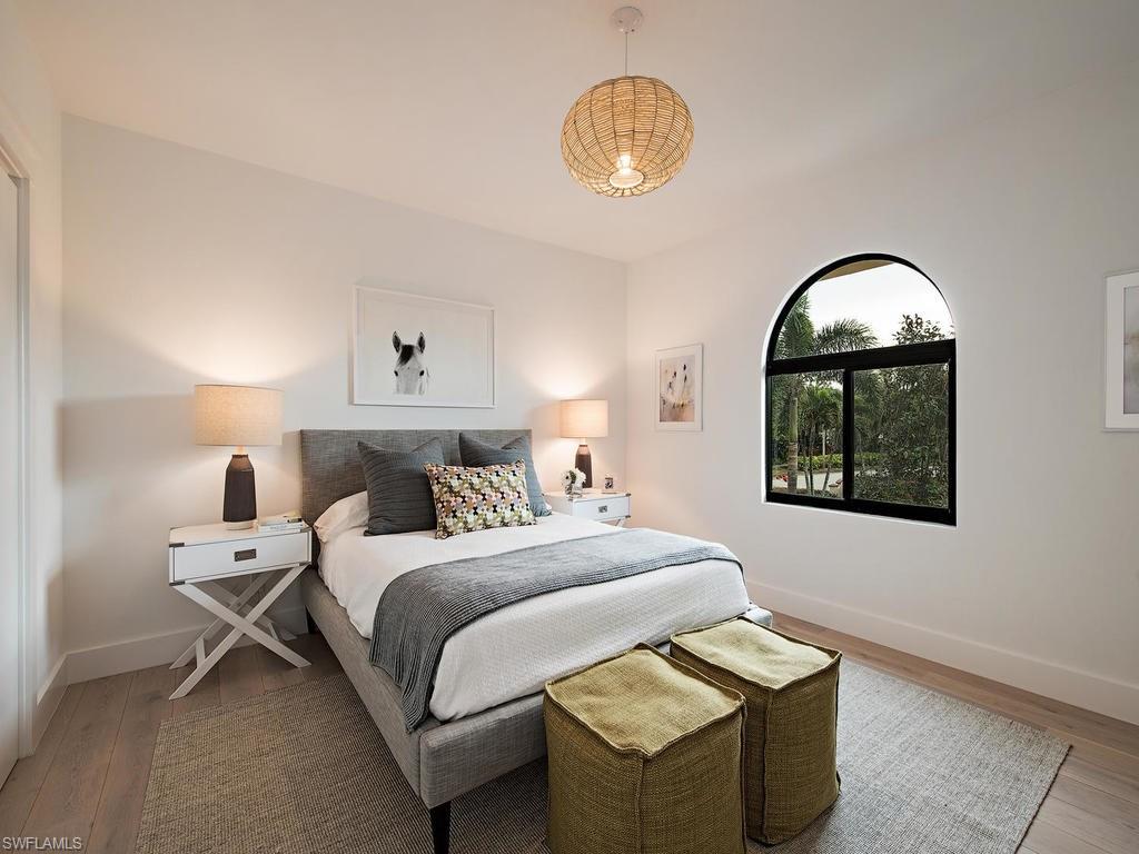 SAND POINTE - Residential