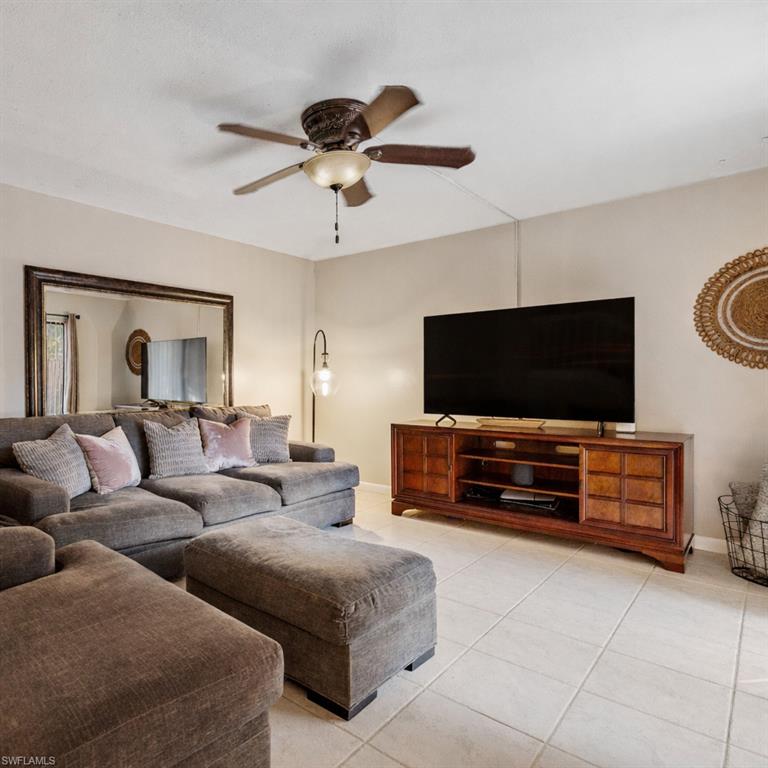 VILLAGE OF CEDARBEND - Residential