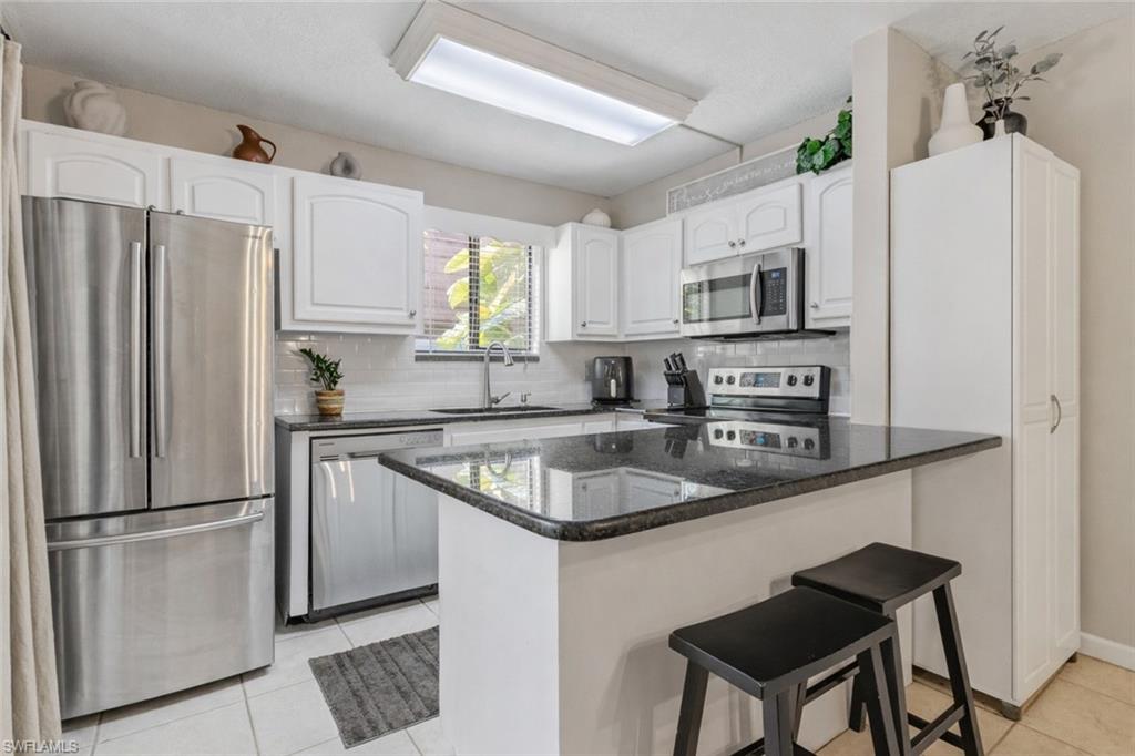 VILLAGE OF CEDARBEND - Residential