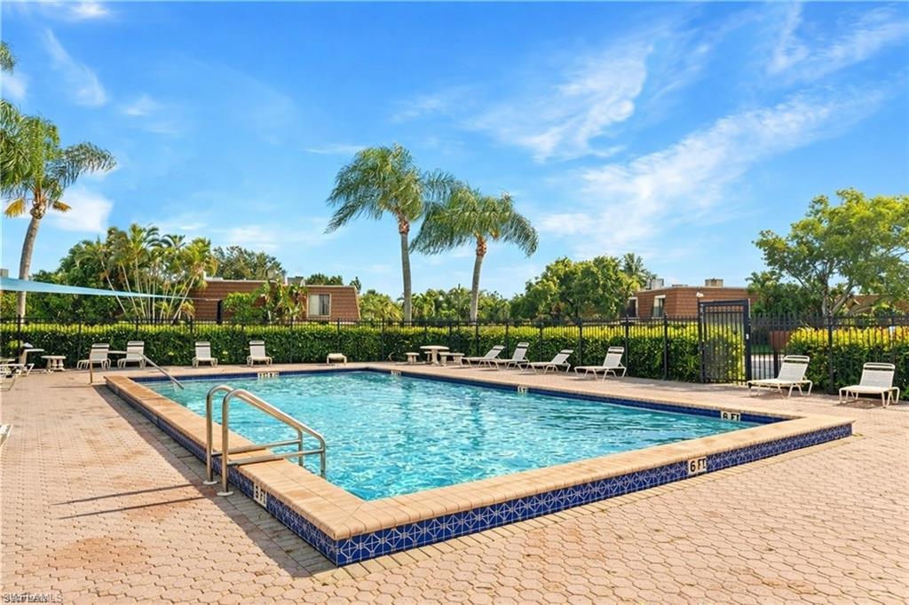 VILLAGE OF CEDARBEND - Residential