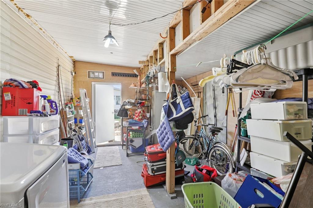 CRYSTAL LAKES - Residential