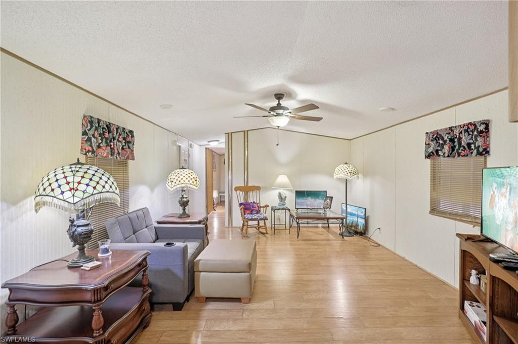 CRYSTAL LAKES - Residential