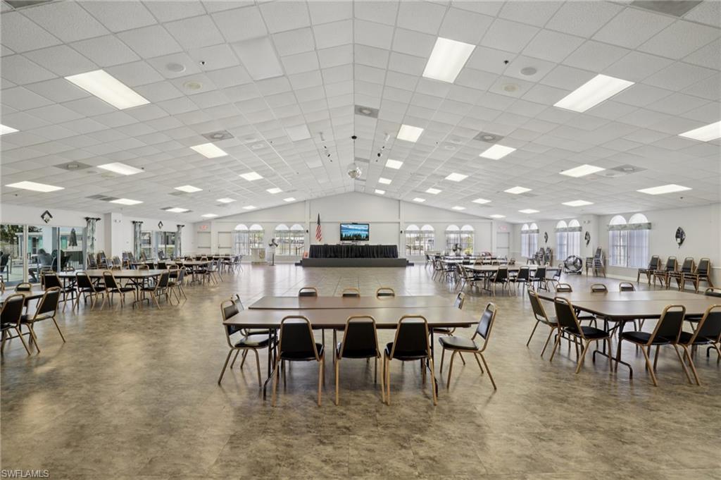 CRYSTAL LAKES - Residential