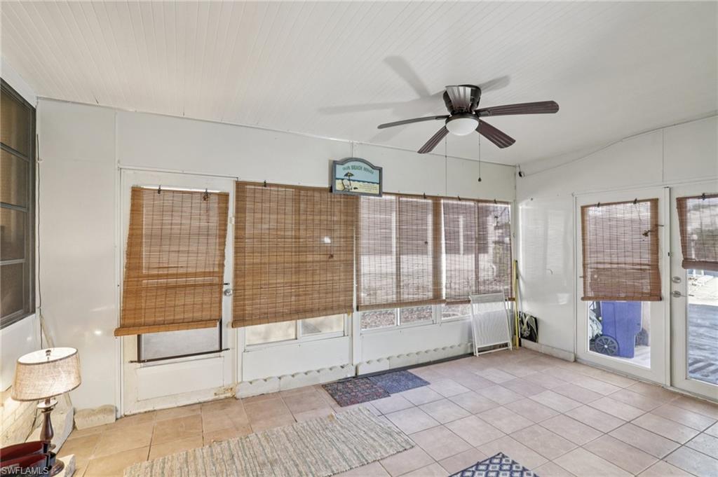 CRYSTAL LAKES - Residential