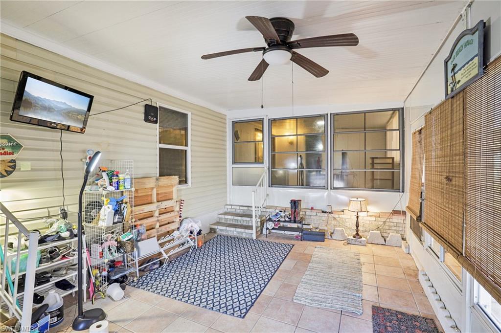 CRYSTAL LAKES - Residential