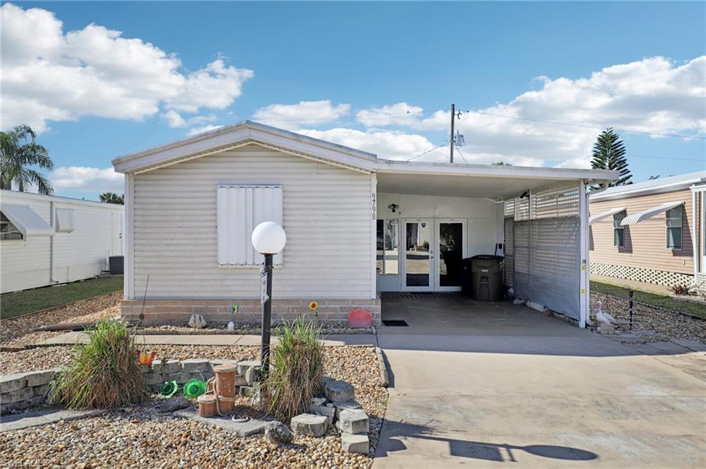 CRYSTAL LAKES - Residential