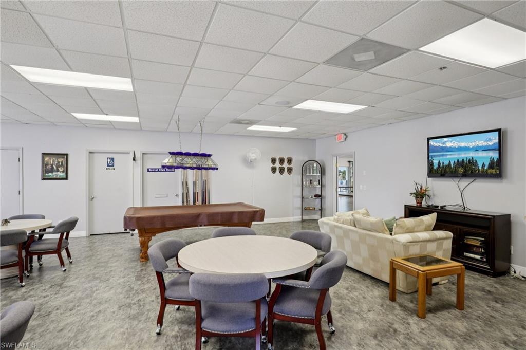 CRYSTAL LAKES - Residential