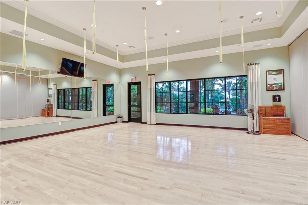 ESPLANADE - Residential