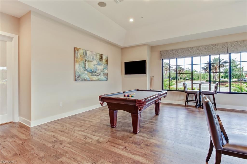 ESPLANADE - Residential