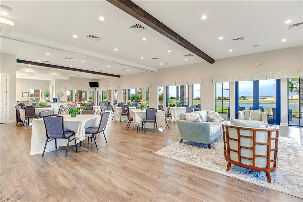 ESPLANADE - Residential