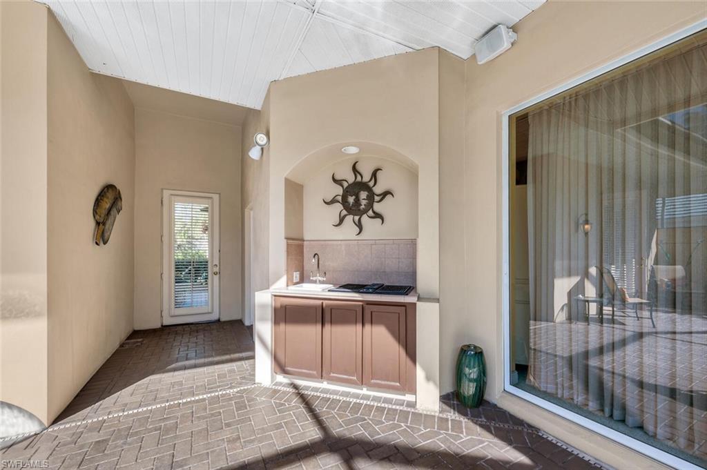 5274 Kensington High ST