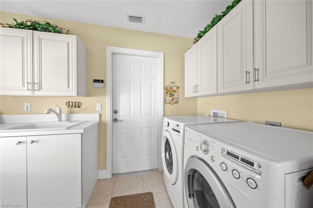 PALMBRIDGE VILLAGE - Residential