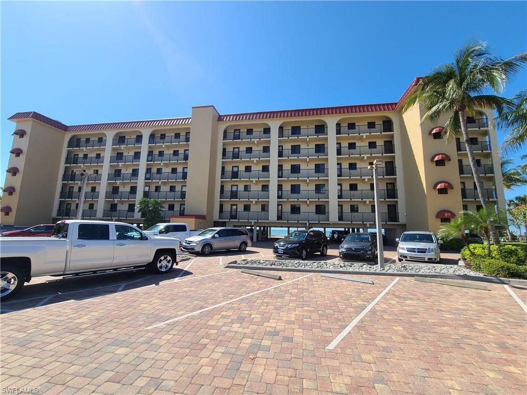 SEASIDE CONDO - Residential