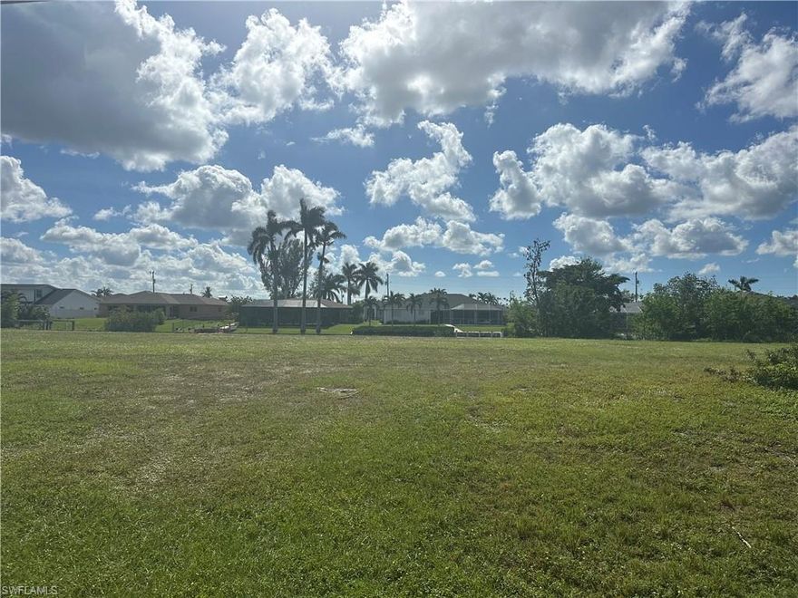 Great Location! GULF ACCESS Oversized lot with SOUTHERN EXPOSURE and New SEAWALL, CLEARED and ready to build your new beautiful home. Enjoy all the restaurants and shopping here in Beautiful CAPE CORAL, minutes to Ft Myers and bring your boat to travel our wonderful waterways. Bring All Offers!!