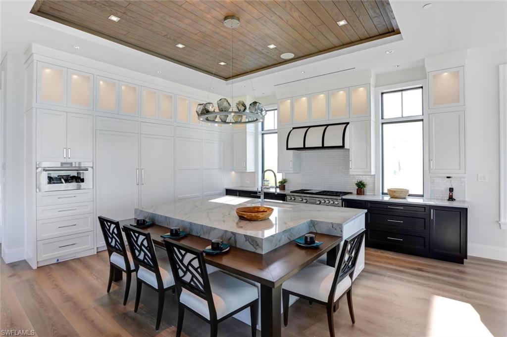 BAREFOOT BEACH - Residential