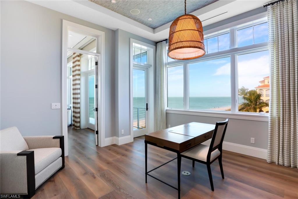 BAREFOOT BEACH - Residential