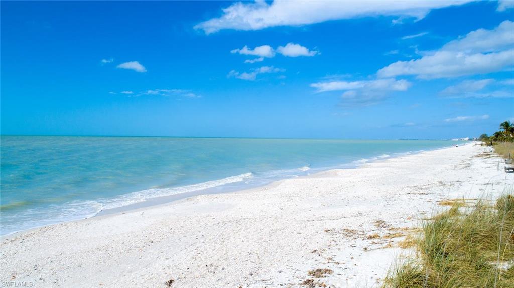 BAREFOOT BEACH - Residential