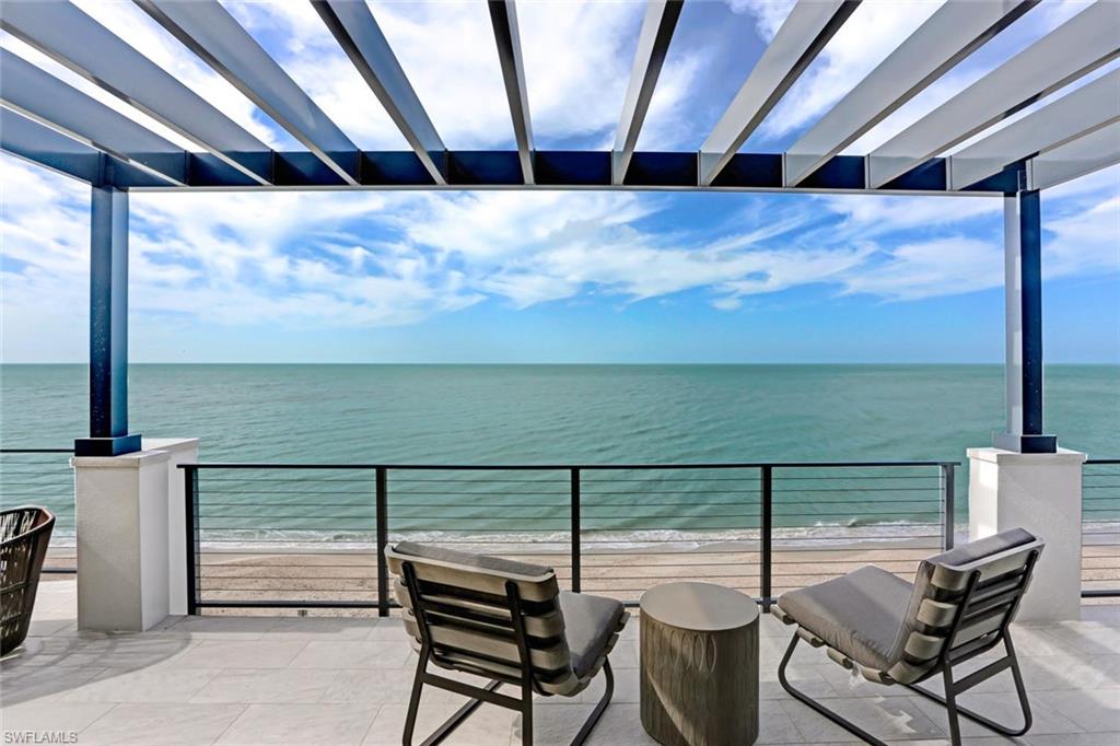 BAREFOOT BEACH - Residential