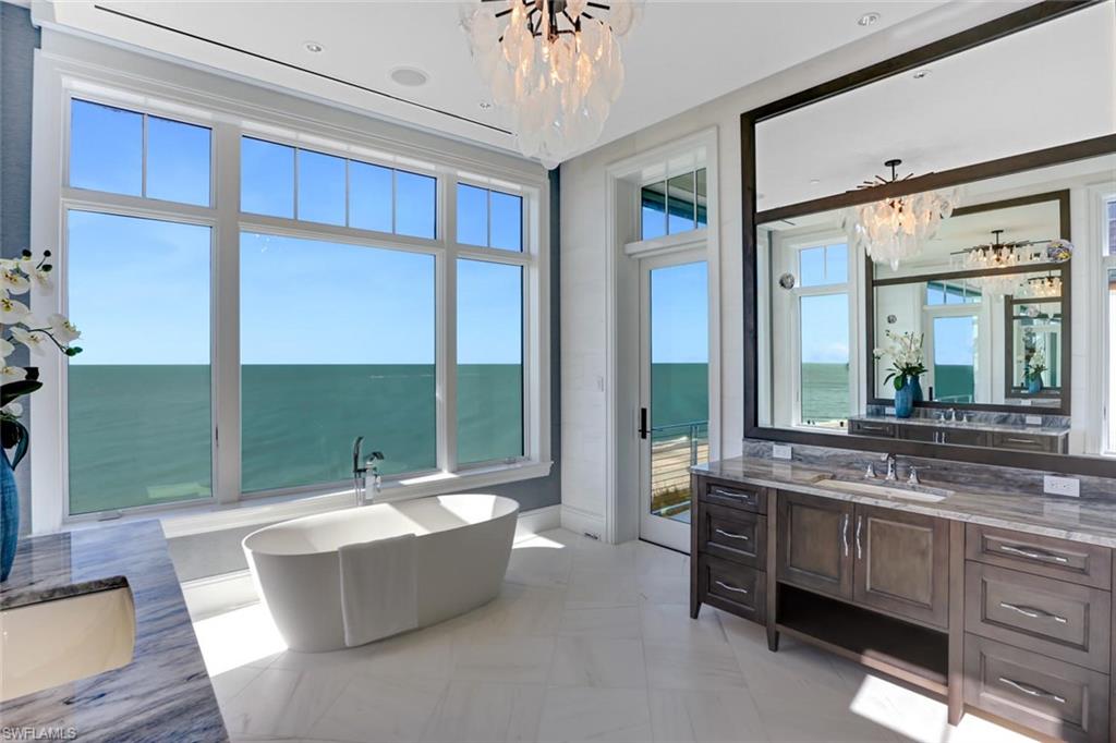 BAREFOOT BEACH - Residential