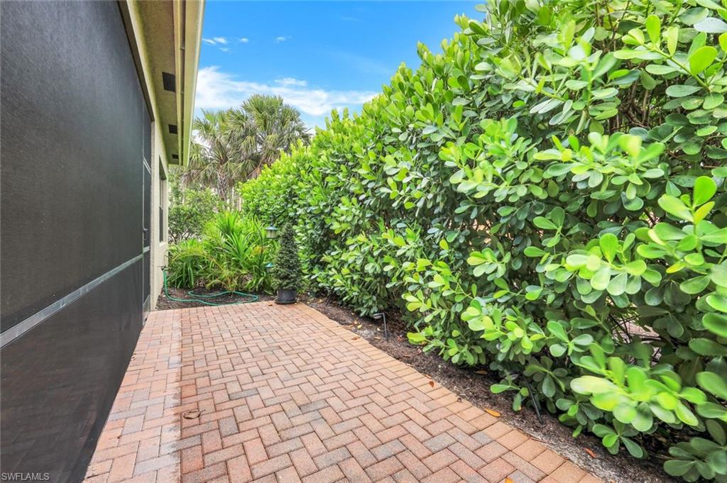 MARBELLA ISLES - Residential