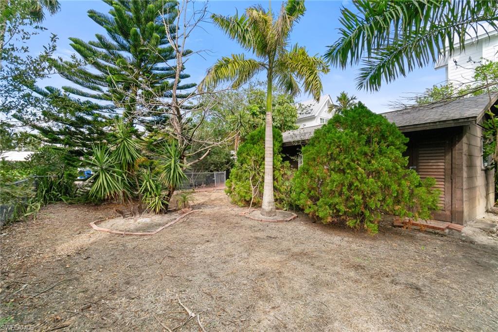 OLDE NAPLES - Residential