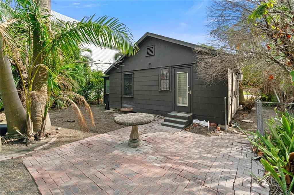 OLDE NAPLES - Residential