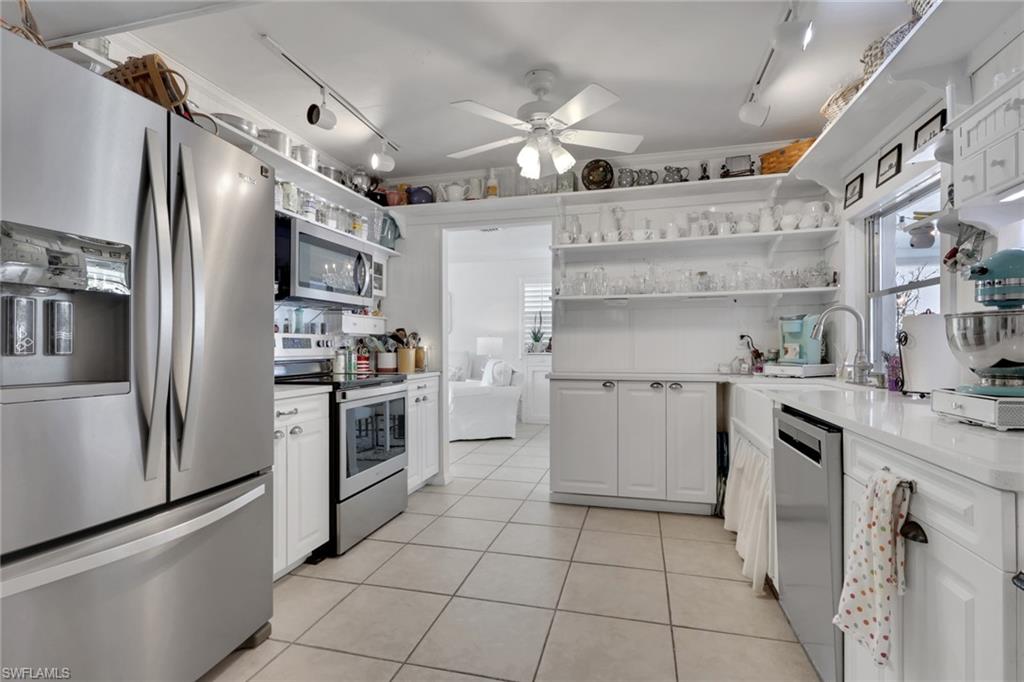 NAPLES PARK - Residential